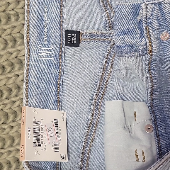 I.N.C Core Denim Straight Highrise - Picture 4 of 6